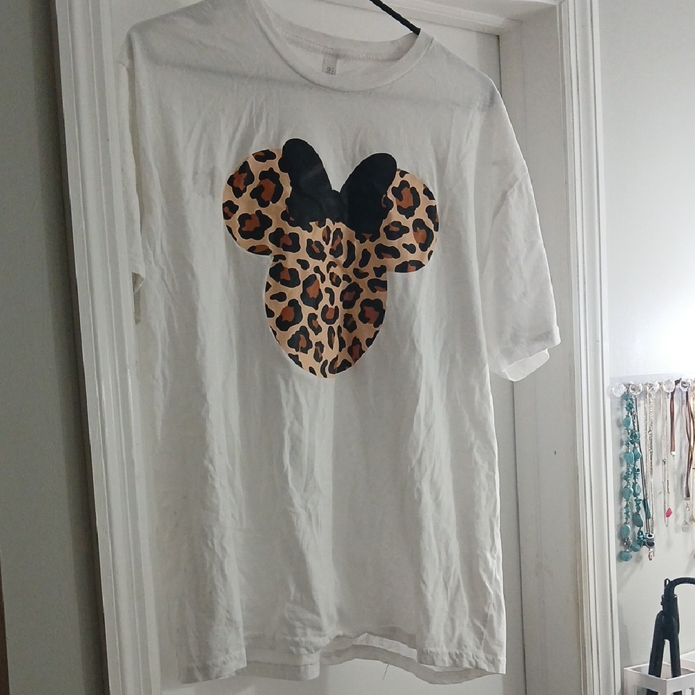 T-Shirt with Leopard Minnie Print Design